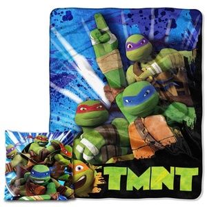 Teenage Mutant Ninja Turtles Pillow & Throw Set